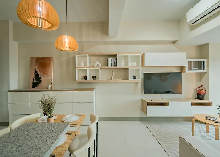 Celeste Serenity 2br Uptown Parksuits Bgc With Dryer * Manila