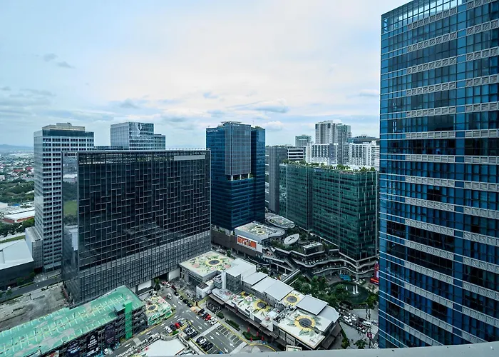 Celeste Serenity 2br Uptown Parksuits Bgc With Dryer Apartment